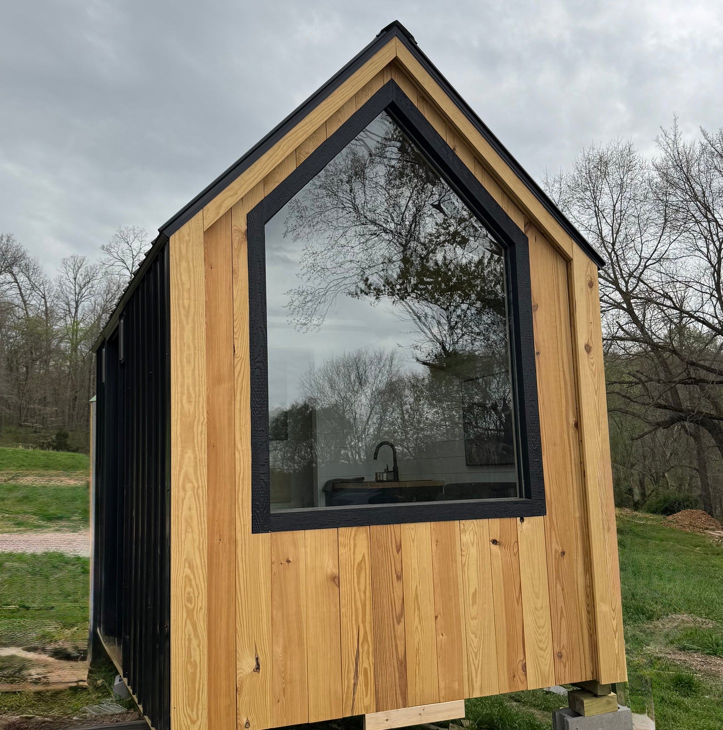 The Deluxe -Backyard POD (All Options)
